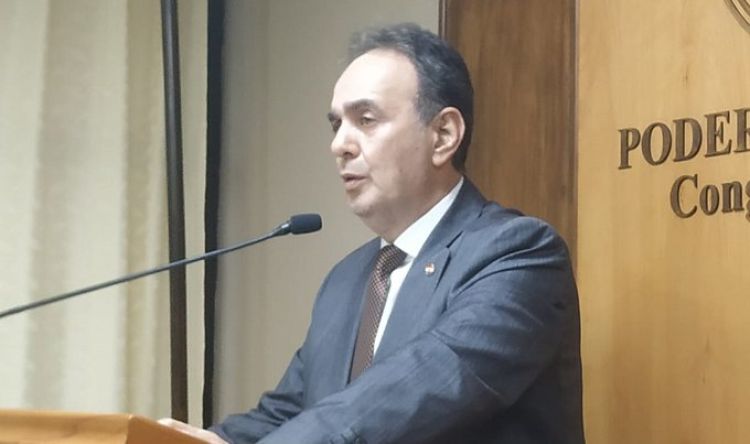 Monges anuncia que se puede aumentar el 10% a docentes y pedidos de incrementos ya superan los U$S 340 millones