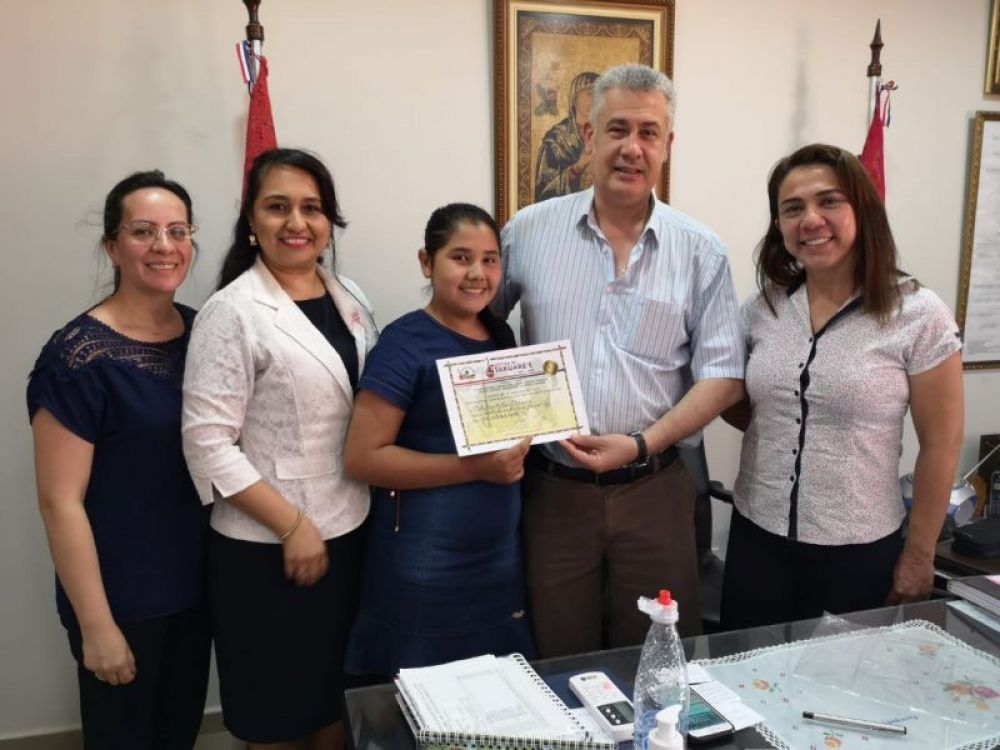 Ganadora en el Festival Nacional del Takuare""é visitó a José Carlos Acevedo