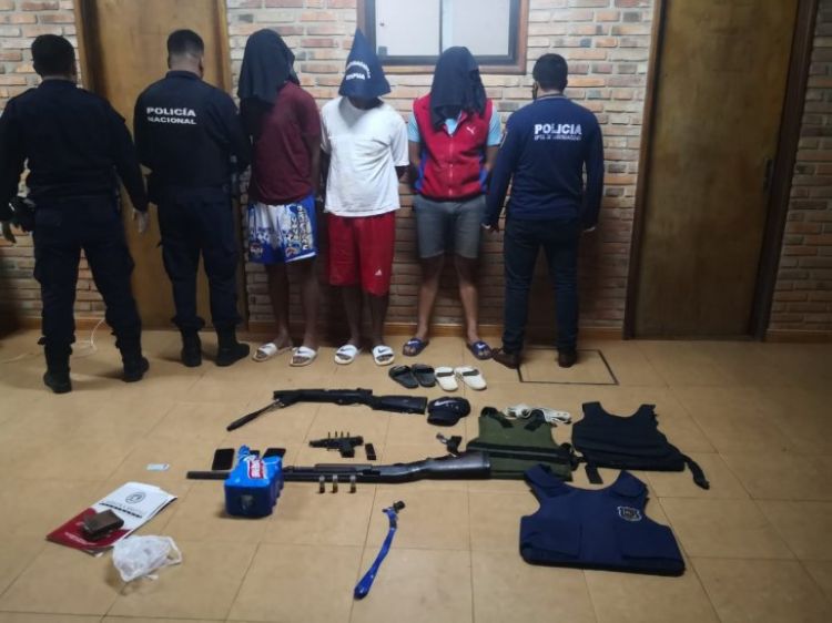 Capturan a supuestos miembros de banda de asaltantes en San Pedro del Paraná