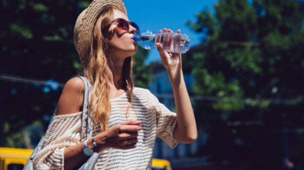 Médicos brindan recomendaciones para soportar la ola de calor