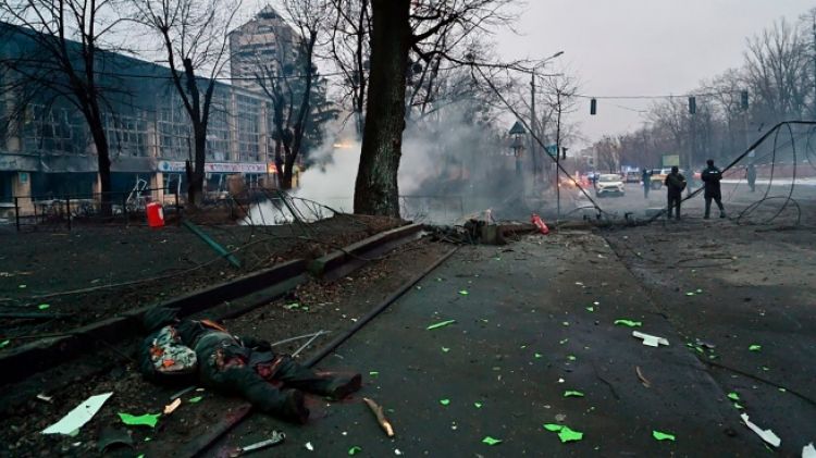 Cinco personas murieron en el ataque ruso a una torre de televisión en Kiev