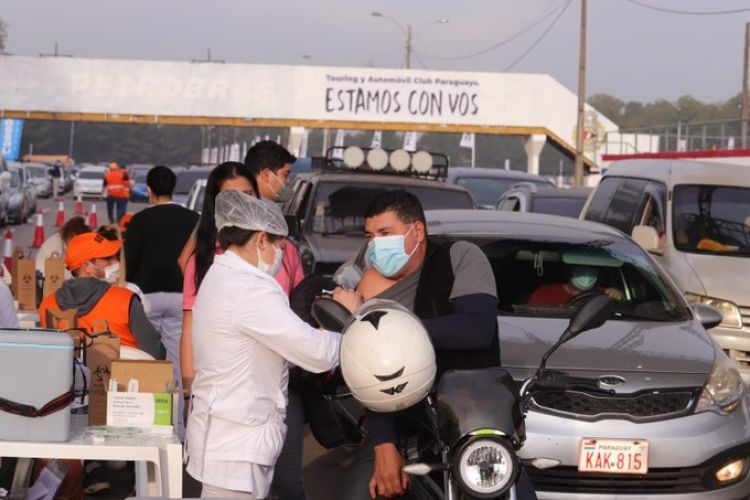 Siete vacunatorios habilitados en Asunción durante este domingo