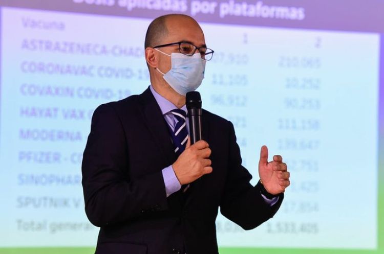 Nueva partida de vacunas AstraZeneca llegará esta tarde