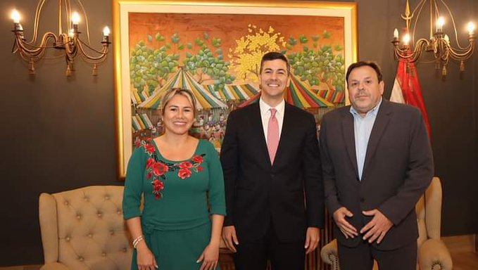 "La mejor carne del mundo y los mejores parrilleros son paraguayos", dice ministra de Turismo ante dichos de Santi