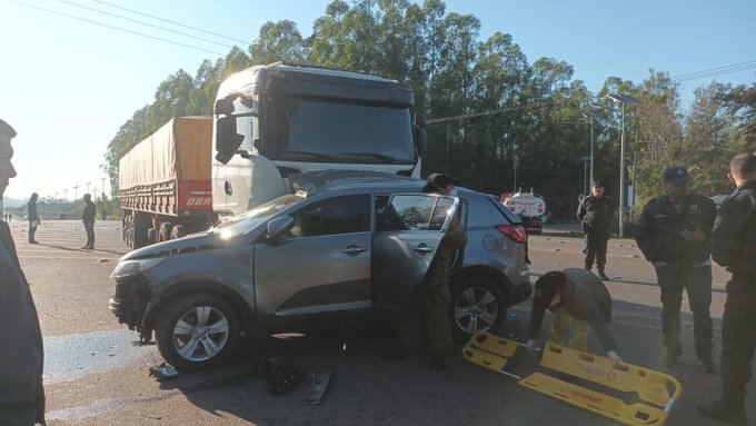 Fatal choque en cruce Tebicuary deja dos mujeres muertas y dos heridas