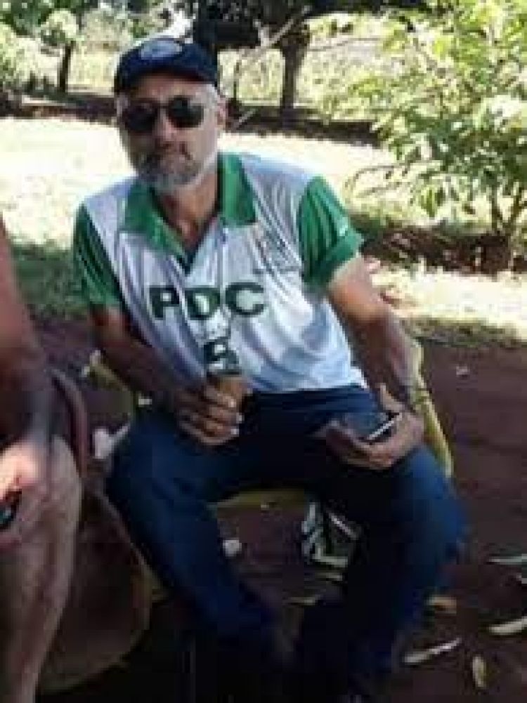 Conocido holgazan se ofrece en grupos de WhatsApp, para atacar a liberales