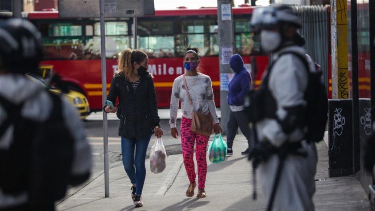 Colombia notifica 100 muertes por coronavirus y otros 2.740 contagios en las últimas 24 horas