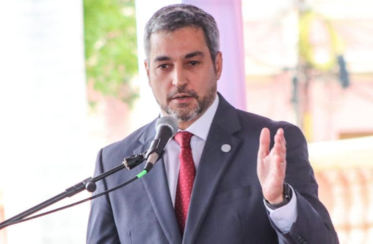 Marito anuncia que vacunación contra el covid llegará a las aulas