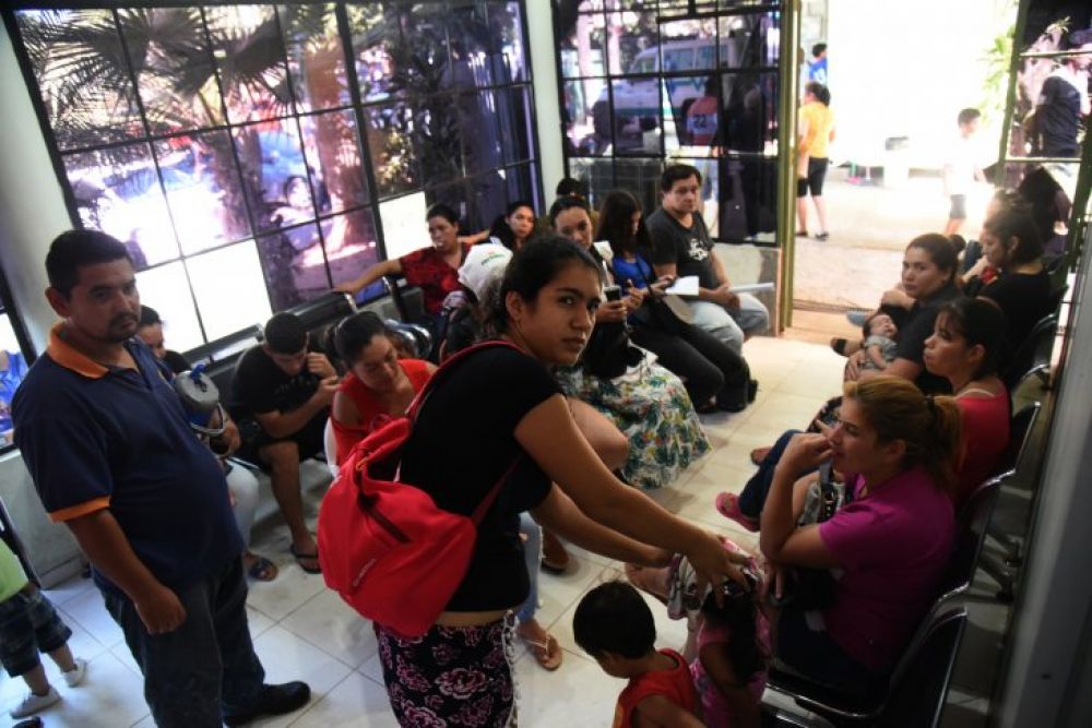 En hospitales los pacientes con dengue esperan hasta 8 horas