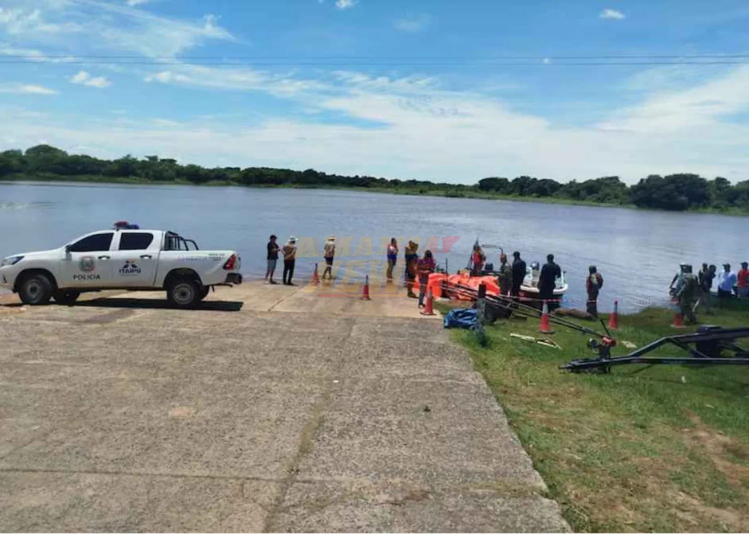 Naufragio en el río Paraná: hallan tres cuerpos y continúa el operativo en Cerrito