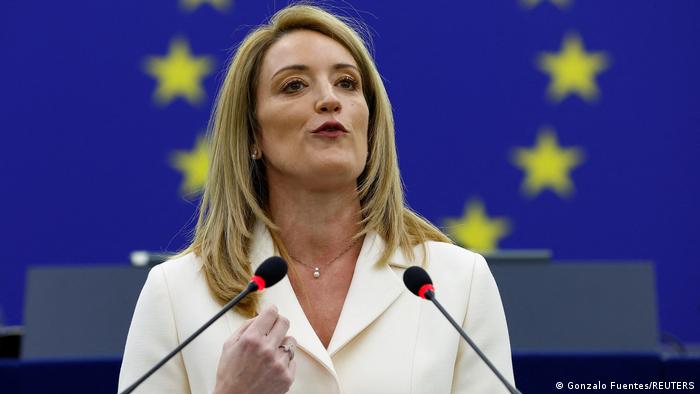 Presidenta de Parlamento Europeo anuncia "amplia reforma" tras escándalo de sobornos