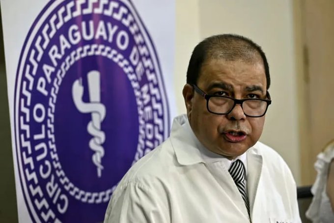 Exceso de carreras de Medicina produce profesionales menos capaces, según Círculo de Médicos
