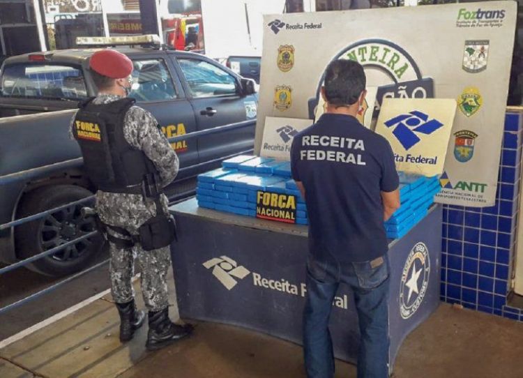 Conductor paraguayo cae con 150 kilos de cocaína en el Puente de la Amistad