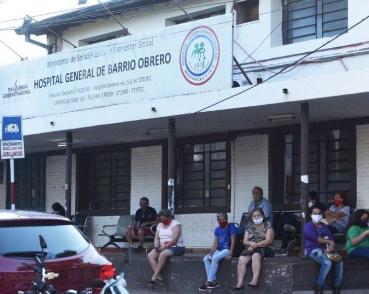 Más de 40 funcionarios recibieron segunda dosis de diferente vacuna anti-Covid