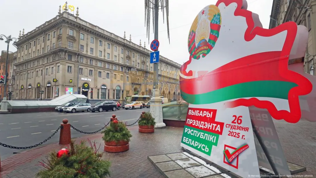 Abren los colegios en Bielorrusia para las presidenciales