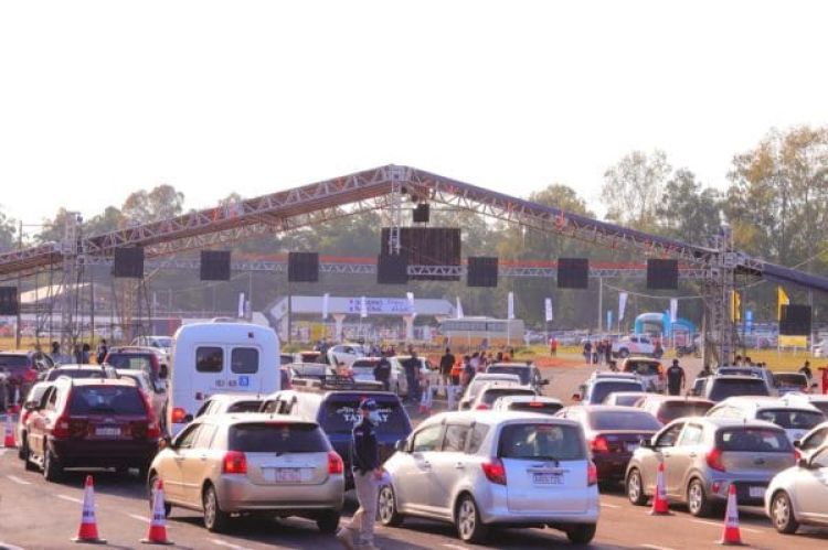 Toma de muestras en el “Rubén Dumot” se realiza solo de modo vehicular