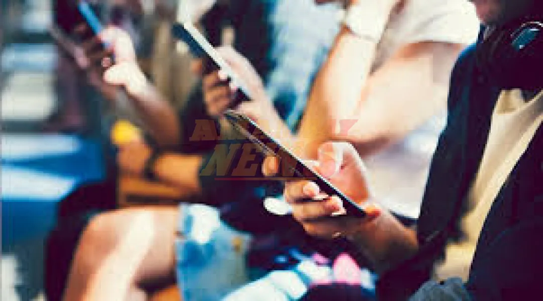 Nueva Zelanda plantea prohibir el acceso a las redes a menores de 16 años