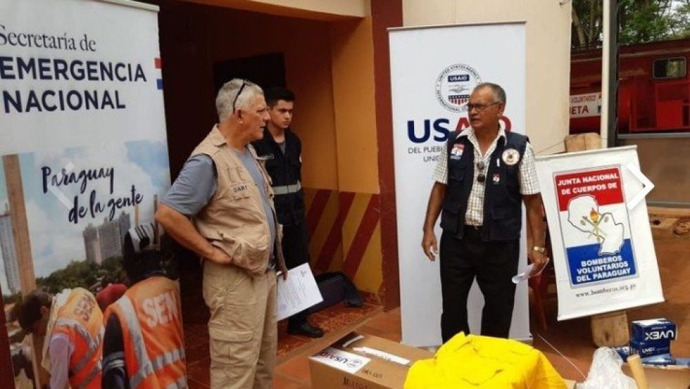 Bomberos de Horqueta reciben donación