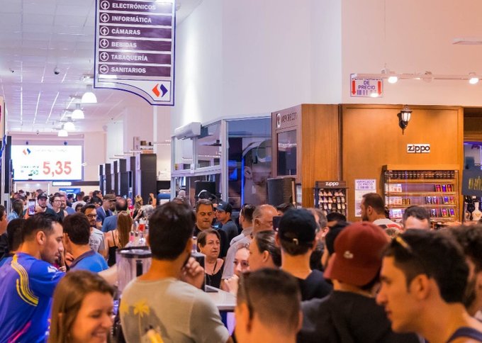 Importaciones bajo el régimen de turismo con números positivos