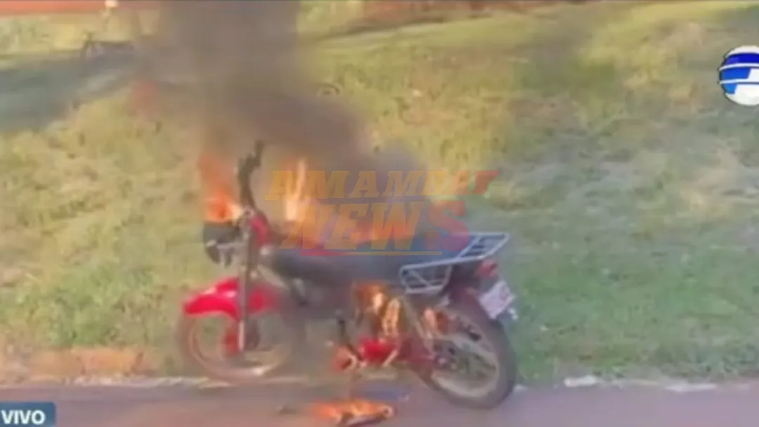 Joven quema su motocicleta tras ser incautada por agentes de tránsito en Cambyretá