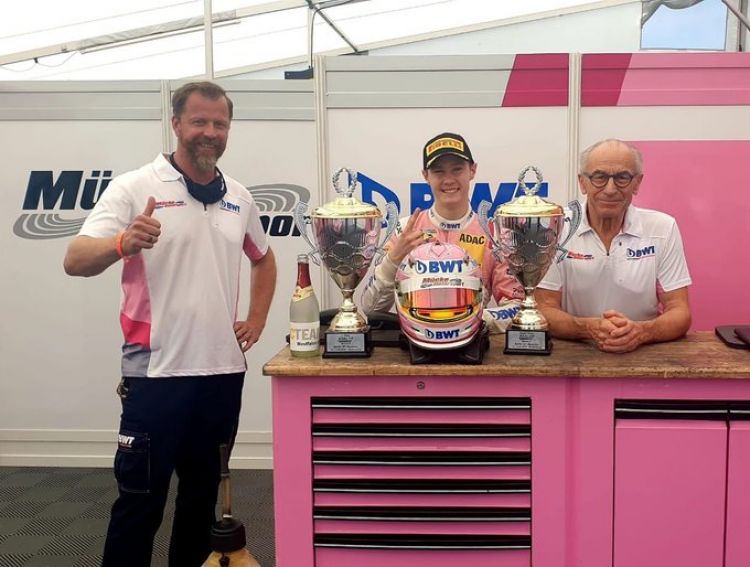 Joshua Duerksen conquista Nrburgring en la Frmula 4