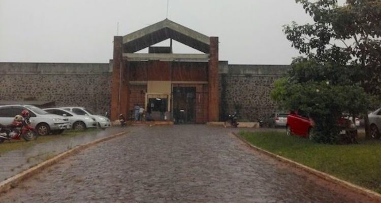 Confirman brote de covid-19 en cárcel de Encarnación