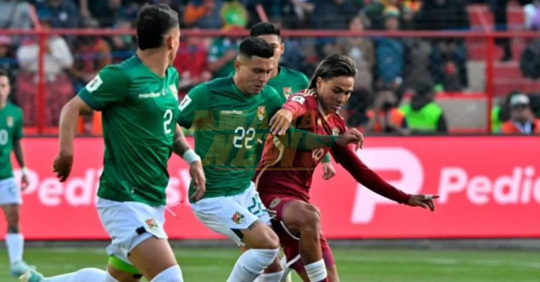 Venezuela y Bolivia juegan con Paraguay atento en la gradería