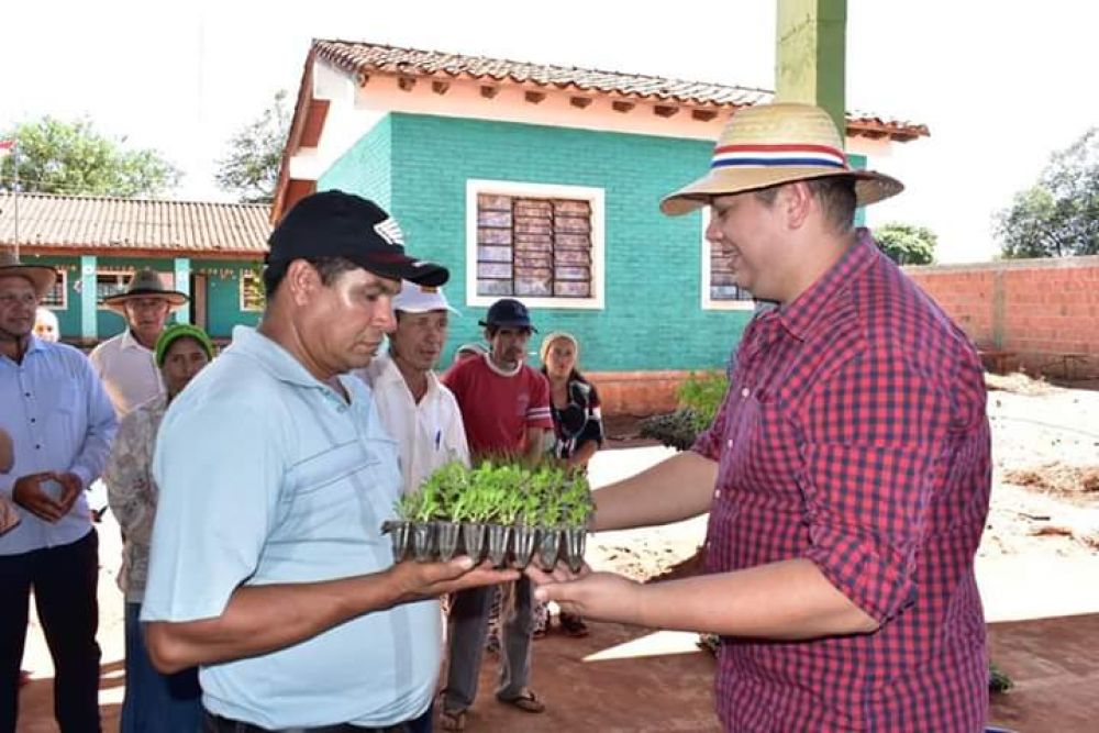 Día 48: Diputado Juancho Acosta hace cualquier cosa menos hablar de Chiriguelo