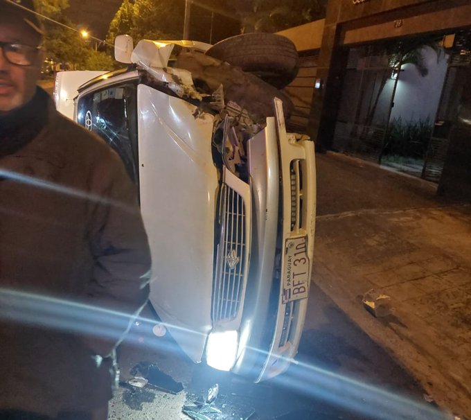 Conductor alcoholizado volcó mientras llevaba a su hija de 1 año y 7 meses