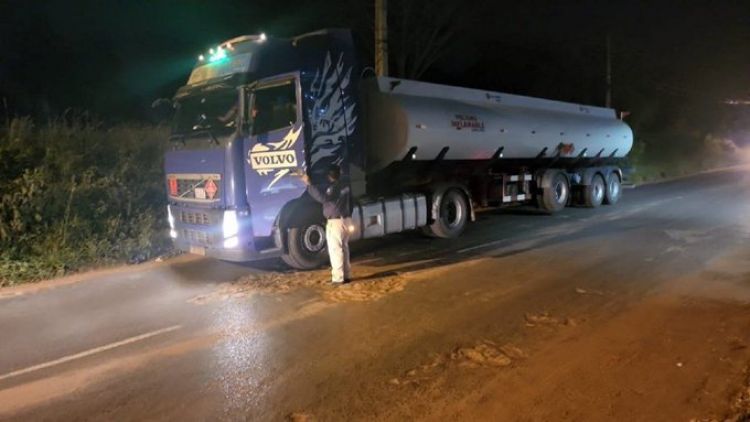 Cae un camión cisterna con 15 kilos de cocaína en Villa Elisa