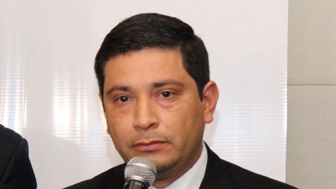 Director del Mercado 4 agrede a funcionarios de la SET