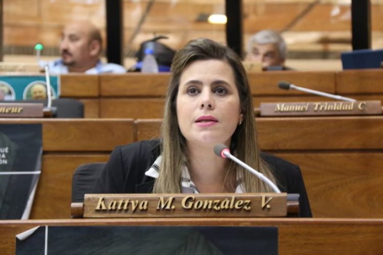 Kattya González: “La Fiscalía es significativamente cómplice del sometiendo de la justicia a intereses de Cartes”