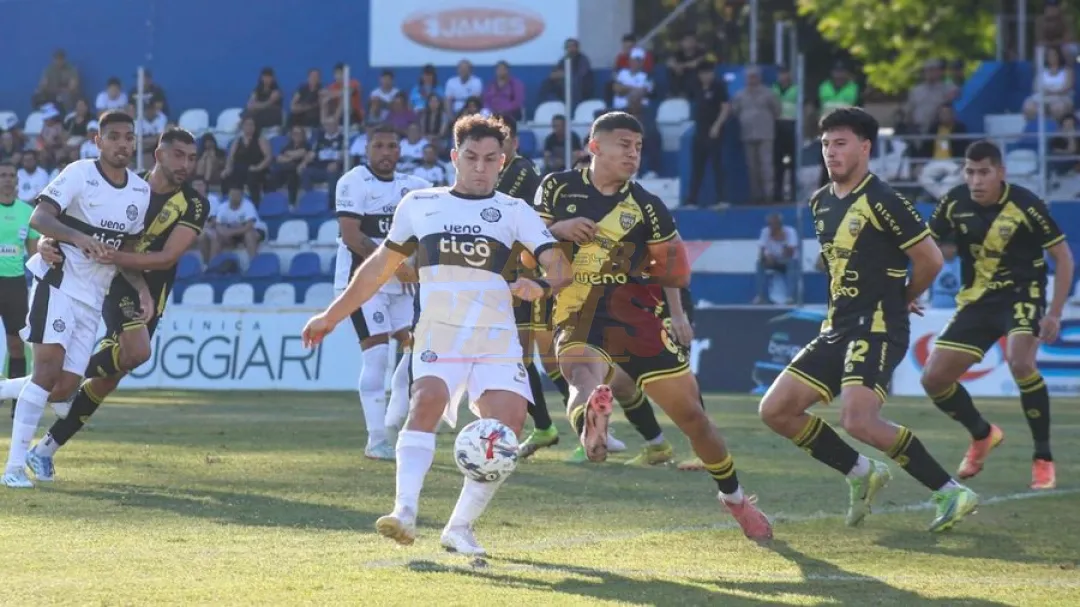 Olimpia tropieza en la antesala del superclásico