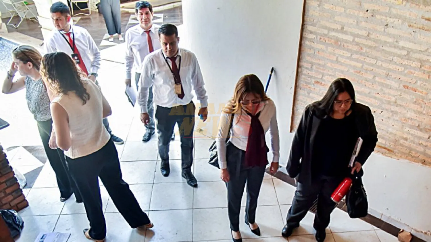 Hallan cientos de pagarés sin fecha y con tufo a un esquema de estafa