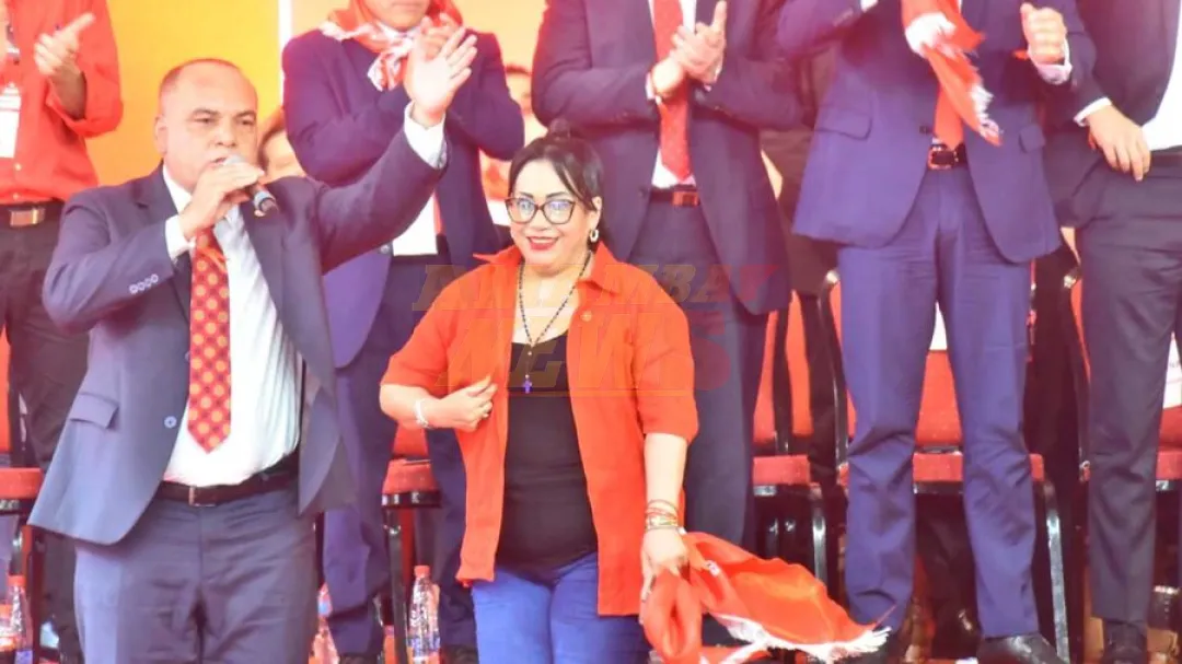 Presentan en Fiscalía denuncia contra senadora Yamy Nal, su hijo y director del INE