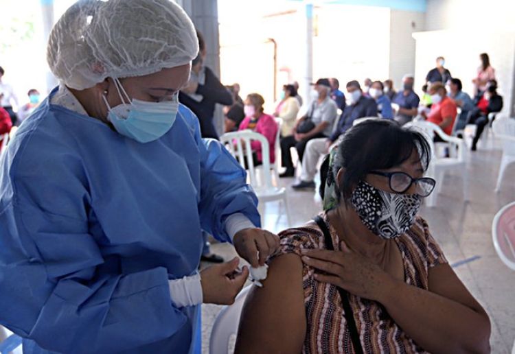 Salud registra cinco nuevas muertes y 90 contagios por Covid-19