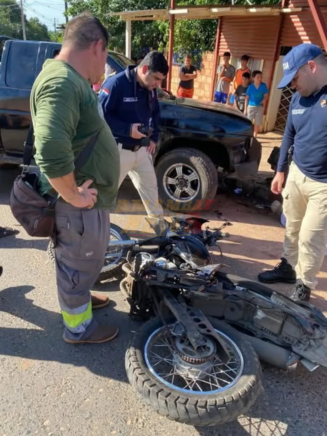 Conductor ebrio atropelló a motobolt y pasajero muere en el percance