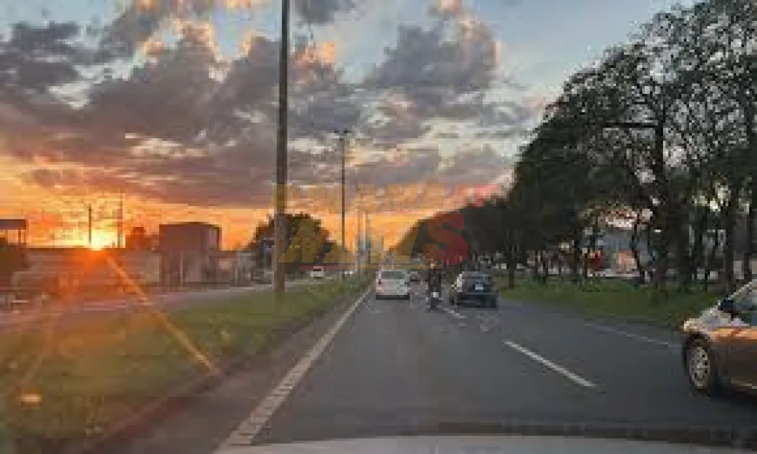 Meteorología pronostica día fresco a cálido y vientos variables