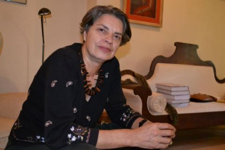 Mario Abdo se siente débil y se agarra de lo que puede, aunque sea de una sartén caliente