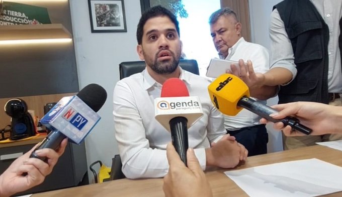Caso hija de Esgaib: Diputado exige explicaciones al Canciller