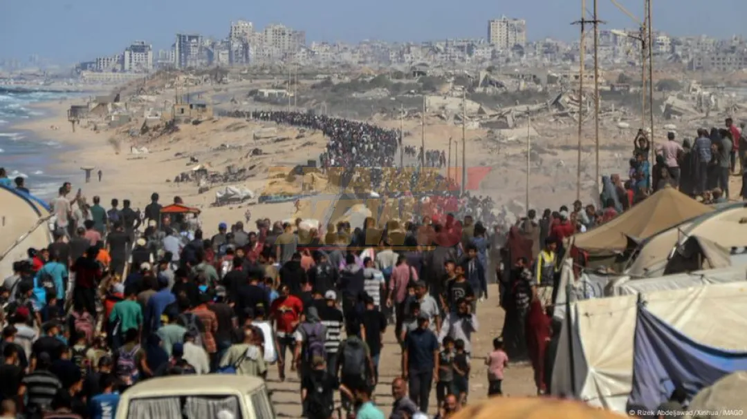Miles de palestinos vuelven a Ciudad de Gaza