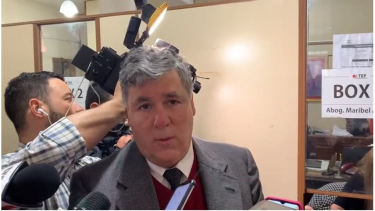Fuerza Republicana oficializa pedido de sustitución de precandidatura de Velázquez