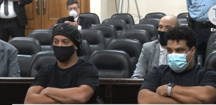 Ronaldinho y su hermano quedaron libres