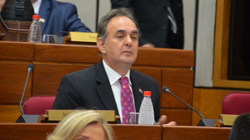 Honor colorado insiste en que Friedmann debe dejar su banca