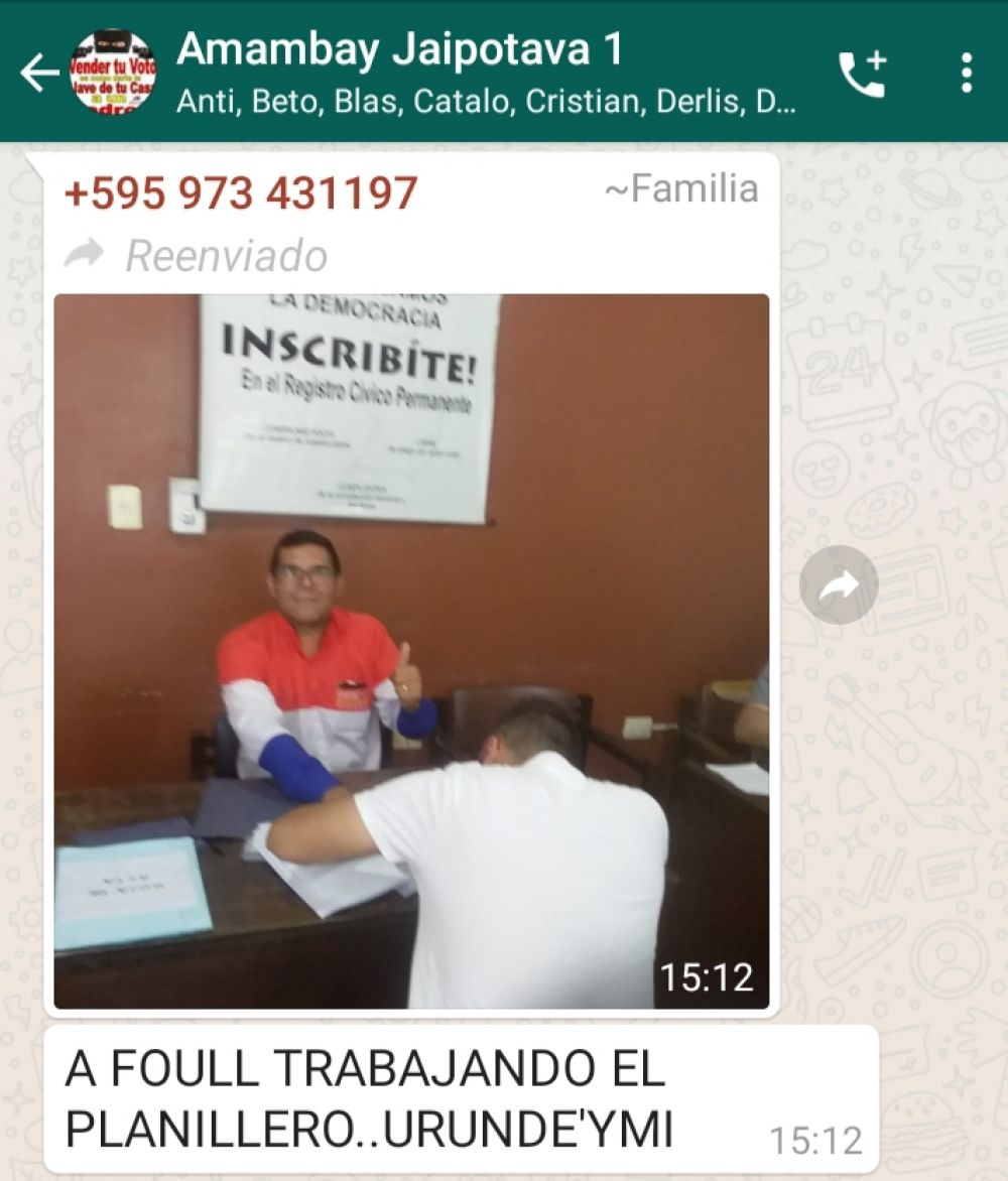 Abogado 360 hace campaña política desde oficina del Registro Electoral