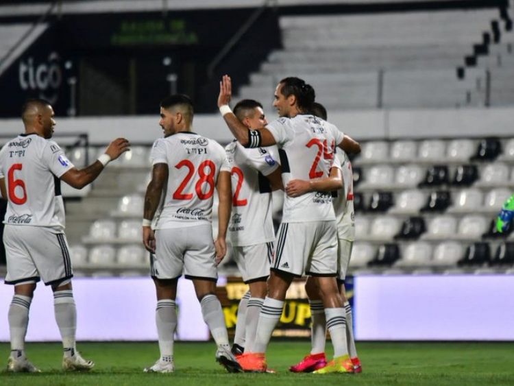 Un positivo por Covid-19 en Olimpia
