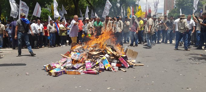 Jubilados logran postergar tratamiento de Superintendencia de Jubilaciones