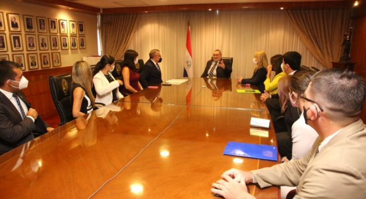 Presidente de la Corte recibió a miembros de la AJP