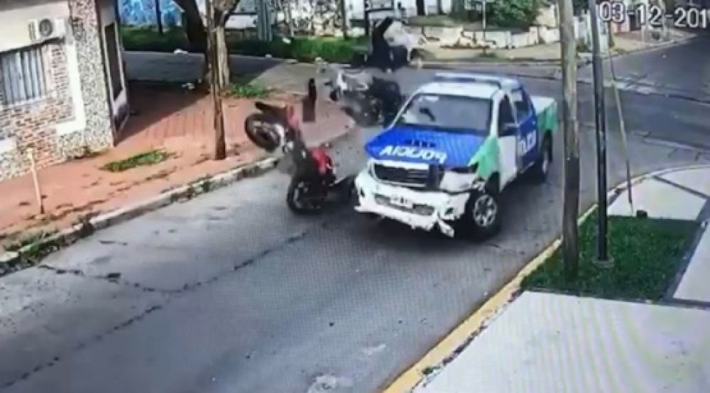 En Argentina: patrullera atropella y mata a delincuente que asaltó a un paraguayo
