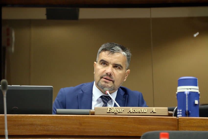 Édgar Acosta descarta renuncia a su precandidatura a Gobernación de Central